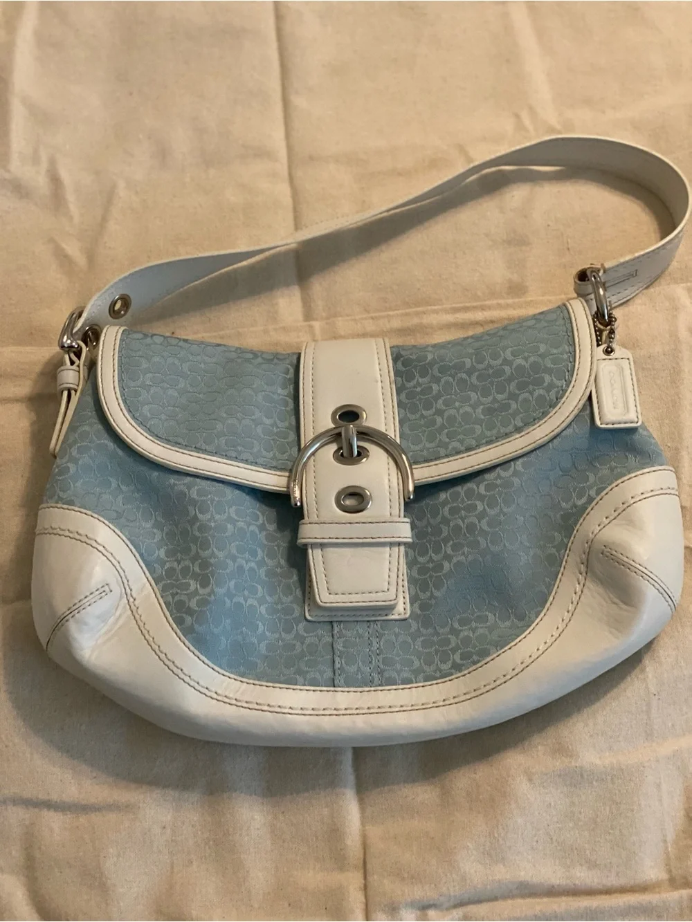 Authentic Coach Soho Signature C Shoulder Bag & Matching Wristlet Set F10926
